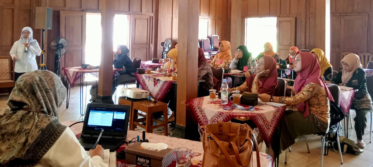 Pelatihan Pemantauan Tumbuh Kembang Sesi I : Pengelolaan Posyandu Serta Pemantauan Pertumbuhan